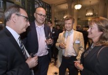 Alumni and friends gather to meet President Gast in Europe