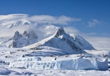 Warmer winds pose a threat to Antarctica's vulnerable ice sheets