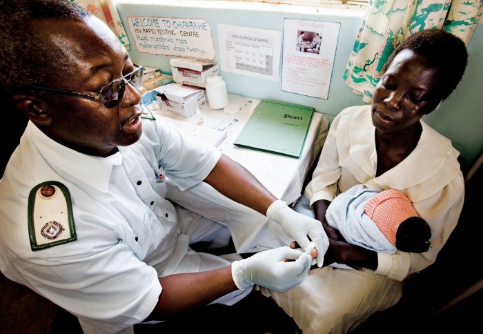HIV testing in Zimbabwe. HIV programmes could be expanded to test for and treat hepatitis C. Photo: DFID/Flickr