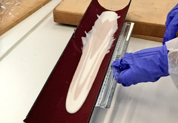 Outreach: simulating glacier flow with slime as part of the Engineering Summer School 