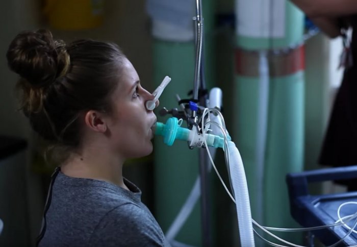 Person tests respiratory output