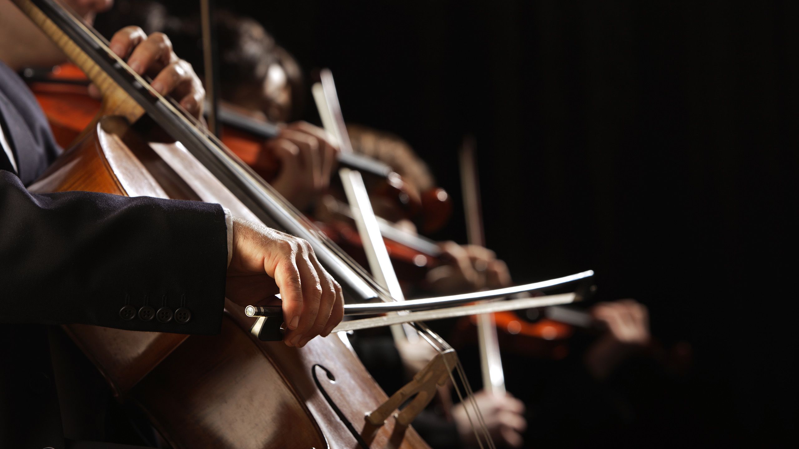 Close up on a cello player's hands