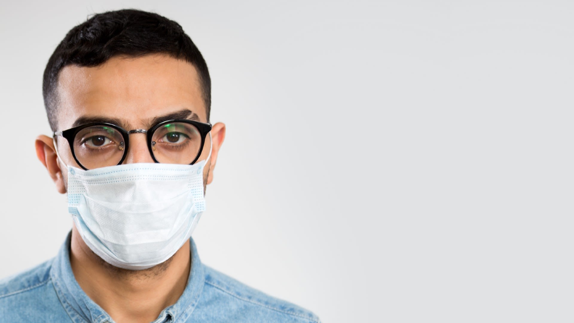 A man wearing a face mask