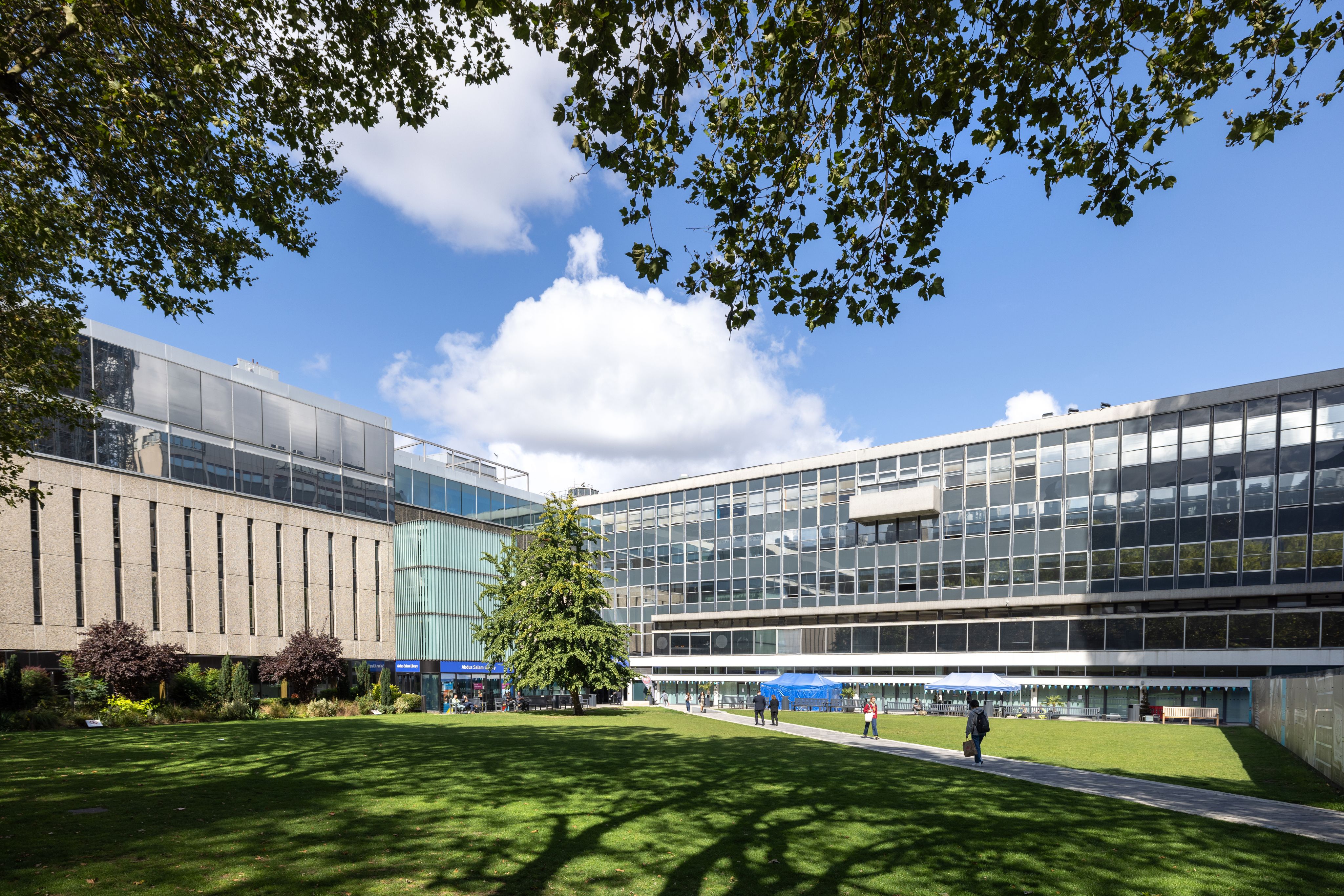 Dangoor Plaza, Queen's Lawn and Sherfield Building