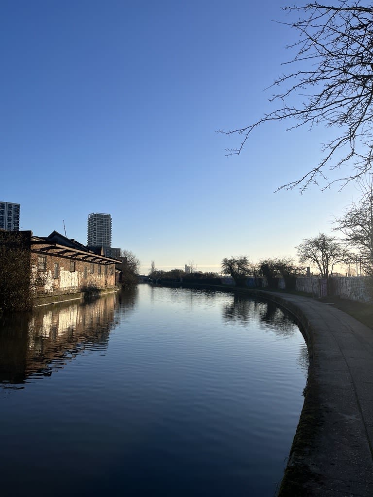 Regent's Canal in the sunshine