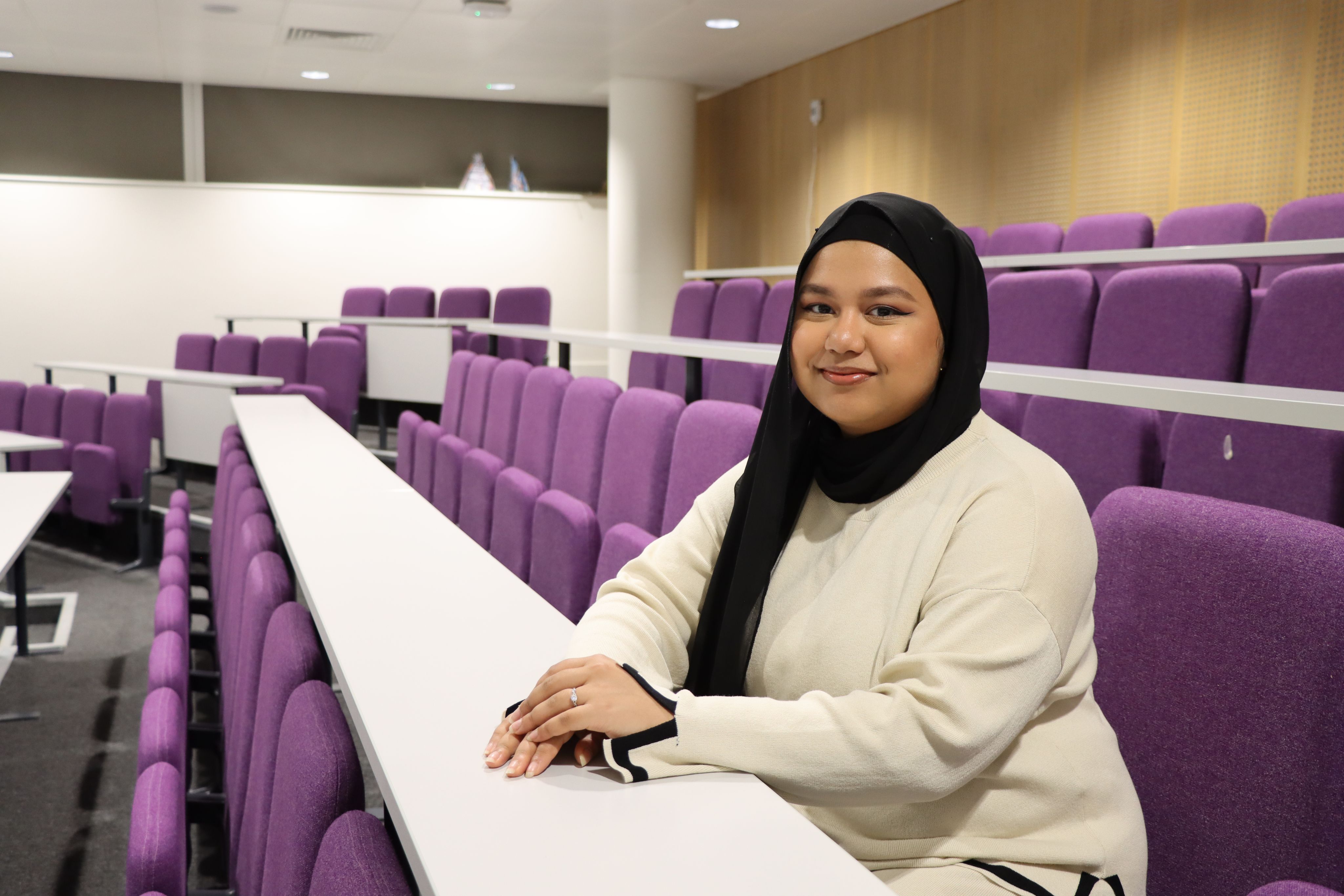 Fargena in a lecture theatre