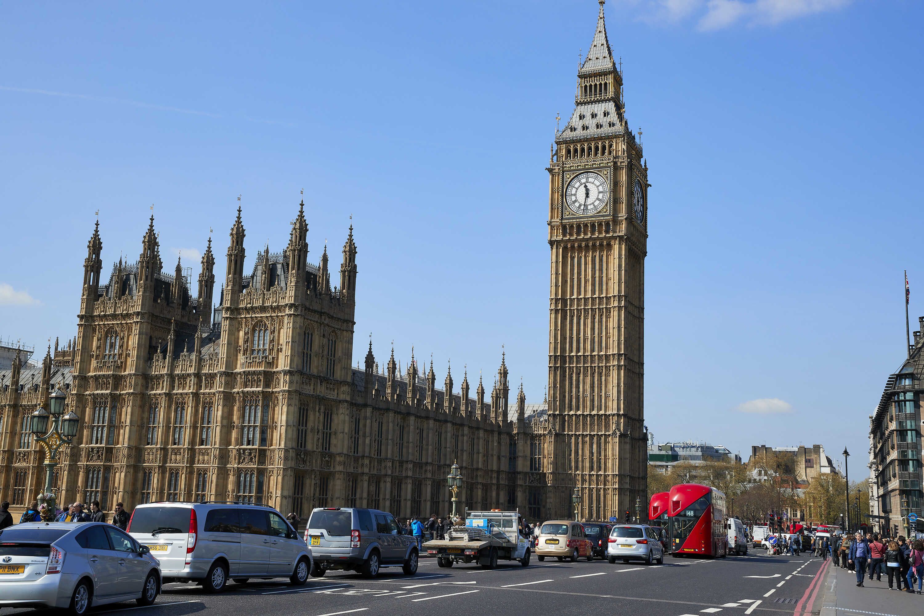 External shot of The Houses of Parliament and Big Ben in London