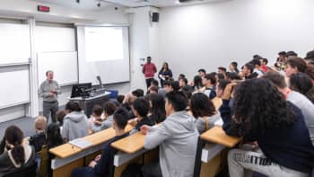 An undergraduate lecture in the Department of Chemical Engineering