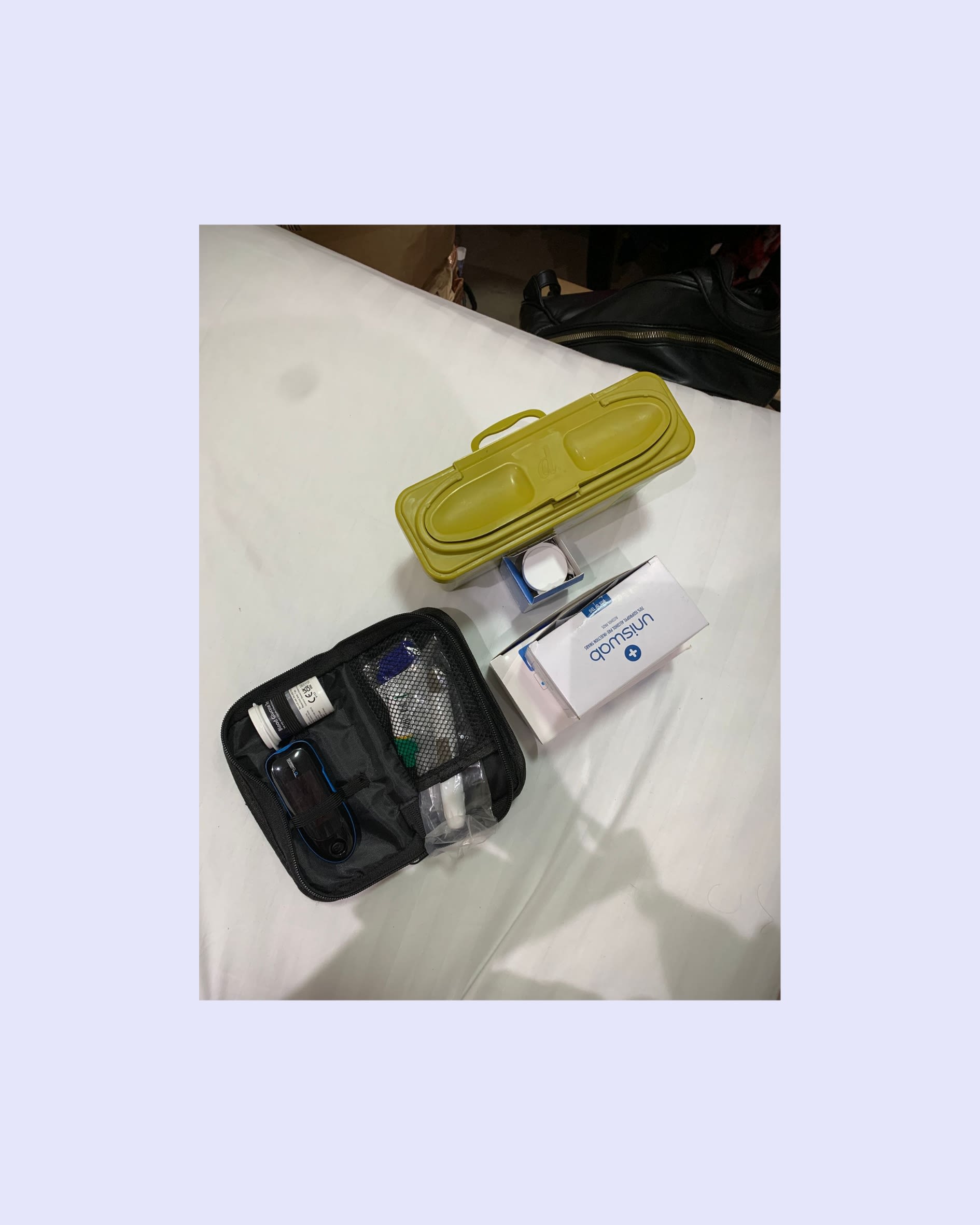 A blood glucose monitoring kit.